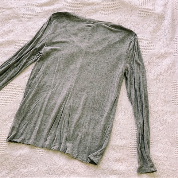 GAP grey scoop neck tee - Picture 4 of 4